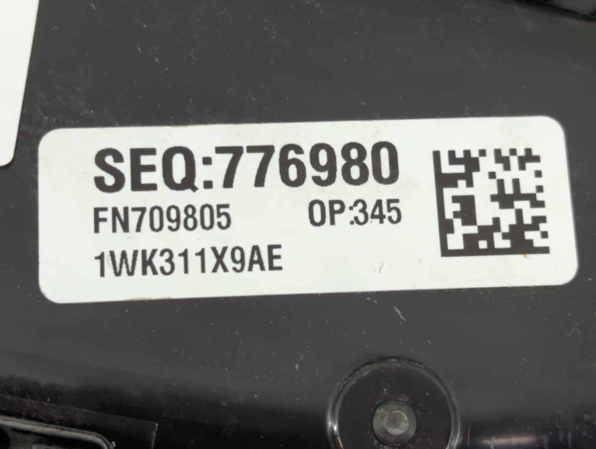 2015-2017 Chrysler 200 Overhead Roof Console 889133 - Oemusedautoparts1.com