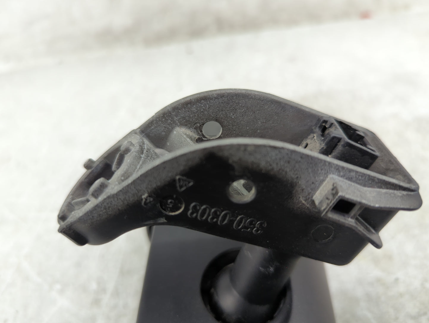 2015-2016 Chrysler 300 Interior Rear View Mirror Replacement OEM P/N:E11028005 68213388AB, 033015 905-4477 Fits Fits 2015 20