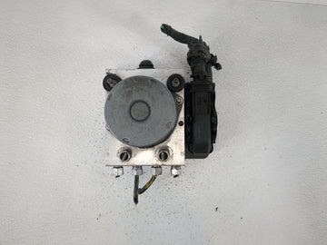 2015-2016 Chrysler Town & Country ABS Pump Control Module Replacement P/N:P68183803AC Fits Fits 2015 2016 2017 2018 2019 2020 OEM Used Auto Parts