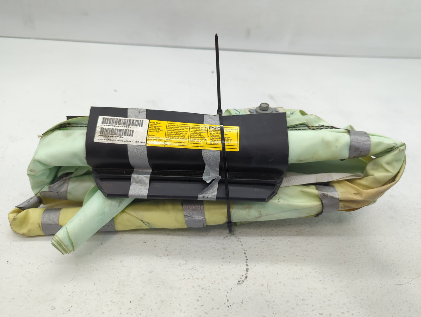 2012-2016 Chrysler Town & Country Air Bag Driver Left Steering Wheel Mounted P/N:P52029427AG Fits OEM Used Auto Parts - Oemu