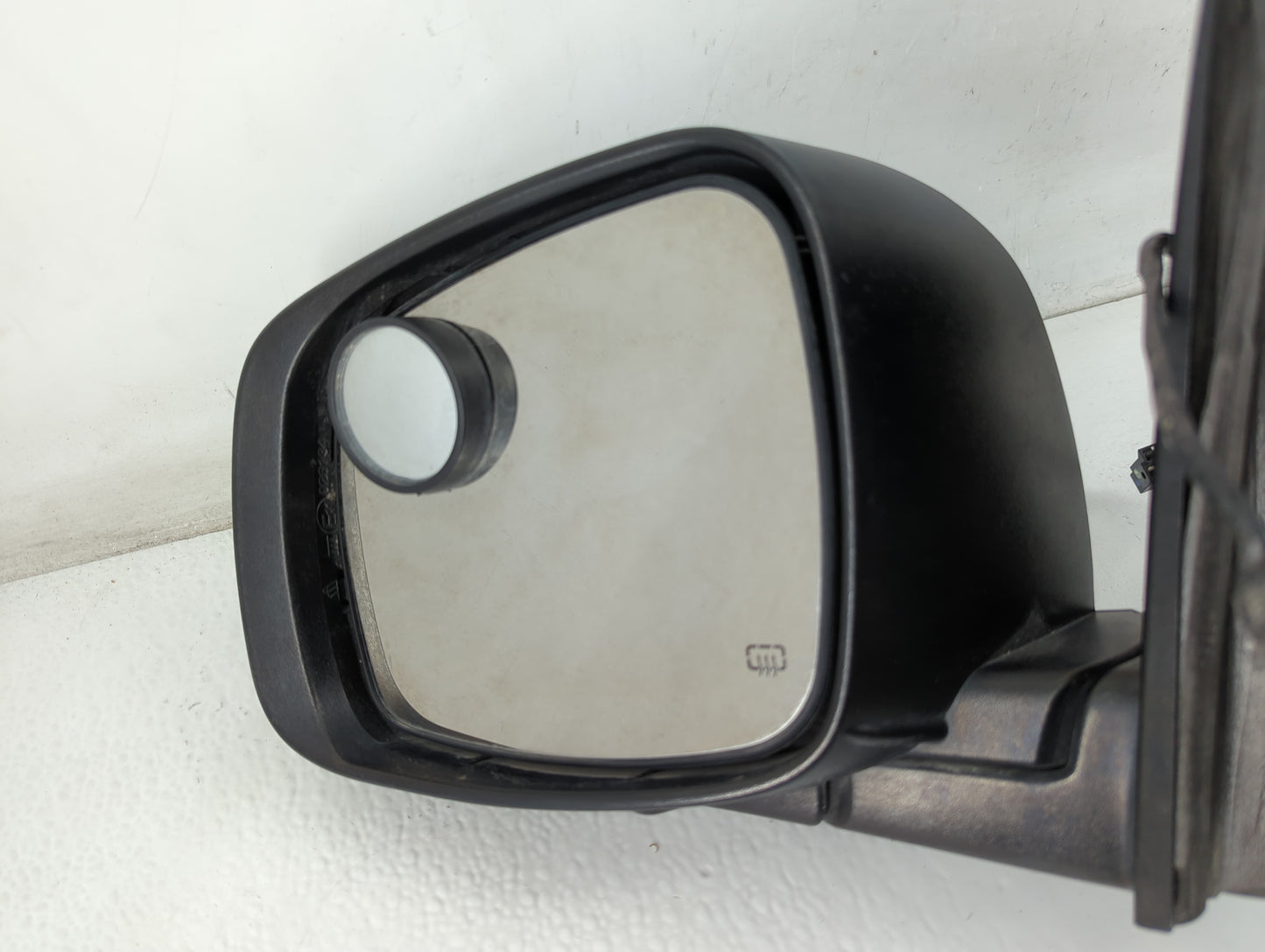 2015 Dodge Caravan Driver Side View Mirror - Left Door Mirror OEM Used - Oemusedautoparts1.com