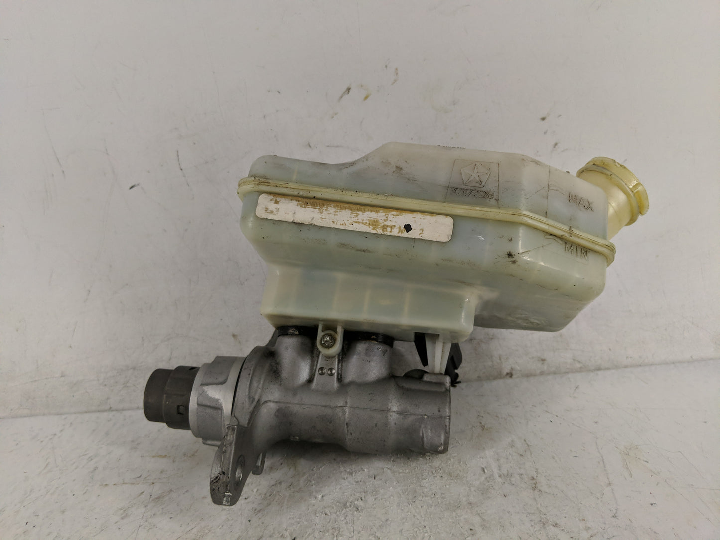 Dodge Caravan Brake Master Cylinder 1220899 - Oemusedautoparts1.com