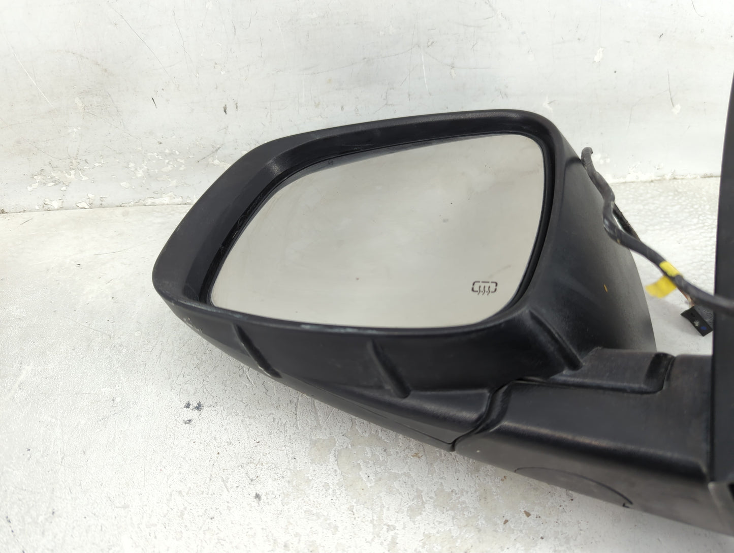 2015 Dodge Caravan Driver Side View Mirror - Left Door Mirror OEM Used - Oemusedautoparts1.com