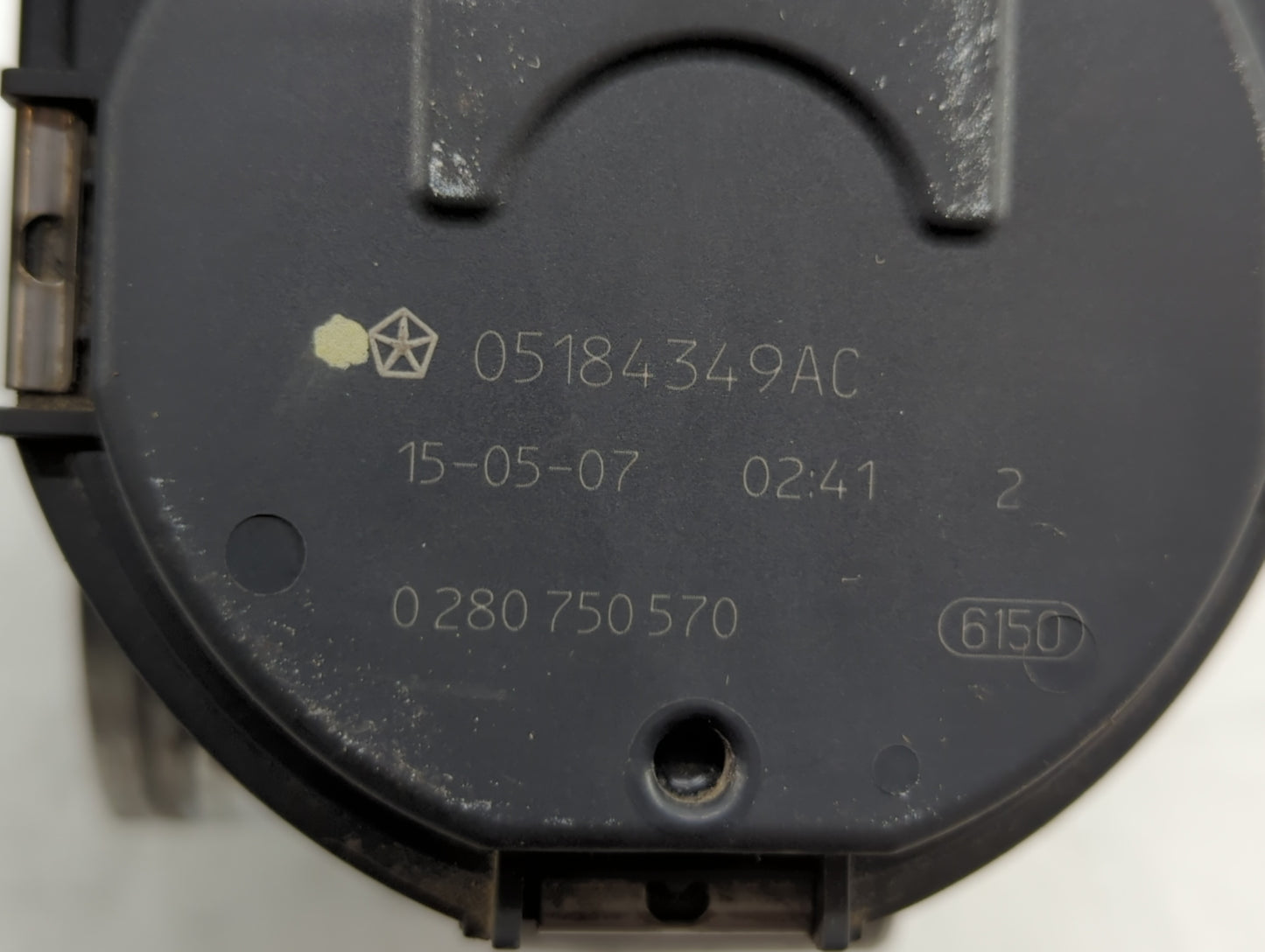 2015 Dodge Caravan Throttle Body P/N:05184349AC Fits Fits 2011 2012 2013 2014 2016 2017 2018 2019 2020 2021 2022 OEM Used Au