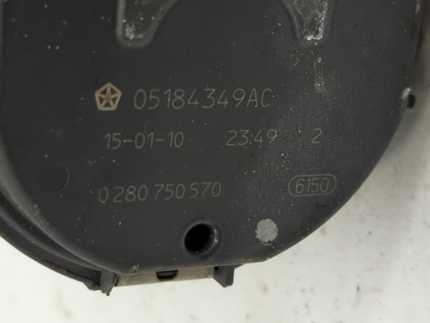 2015 Dodge Caravan Throttle Body P/N:05184349AC Fits Fits 2011 2012 2013 2014 2016 2017 2018 2019 2020 2021 2022 OEM Used Au