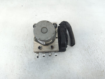 2015 Dodge Caravan ABS Pump Control Module Replacement P/N:68183803AC P68443867AA Fits Fits 2016 2017 2018 2019 2020 OEM Used Auto Parts