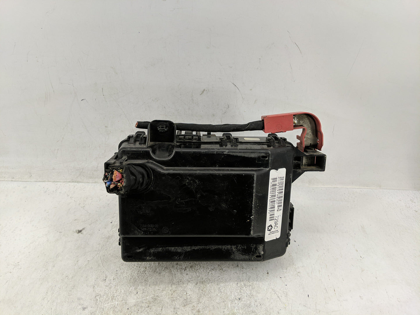 2015-2016 Dodge Charger Fusebox Fuse Box Panel Relay Module P/N:P68213729AC Fits Fits 2015 2016 OEM Used Auto Parts - Oemuse