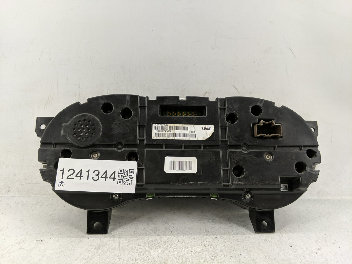 2015 Dodge Charger Instrument Cluster Speedometer Gauges P/N:P05091749AE Fits OEM Used Auto Parts - Oemusedautoparts1.com