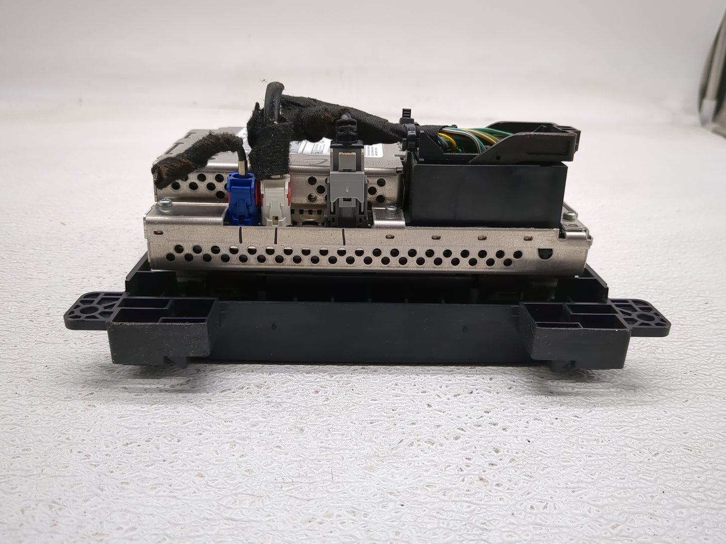 2015 Dodge Charger Radio AM FM Cd Player Receiver Replacement P/N:P68241518AC Fits OEM Used Auto Parts - Oemusedautoparts1.c