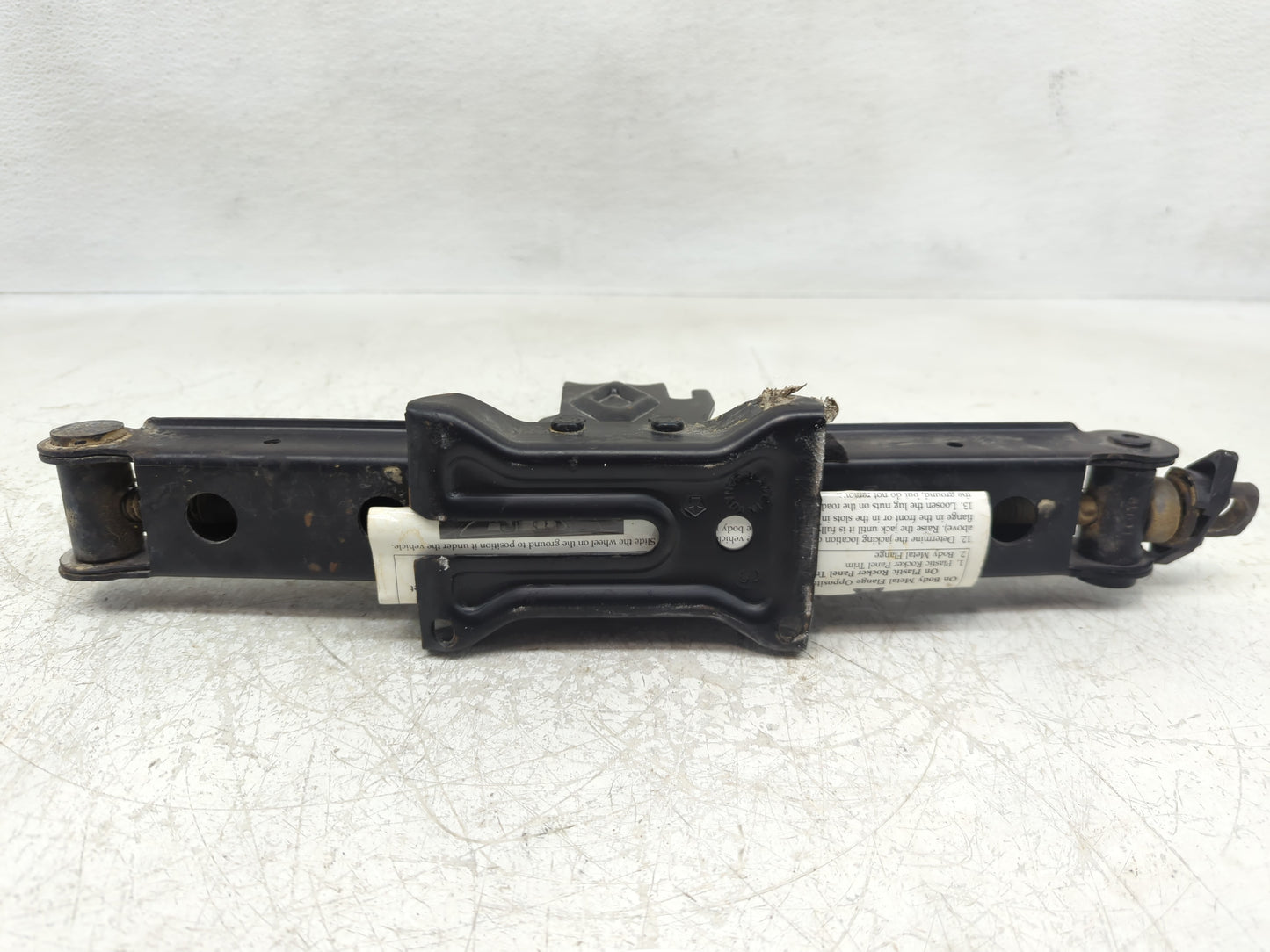 2015 Dodge Durango Spare Scissor Car Jack - Oemusedautoparts1.com