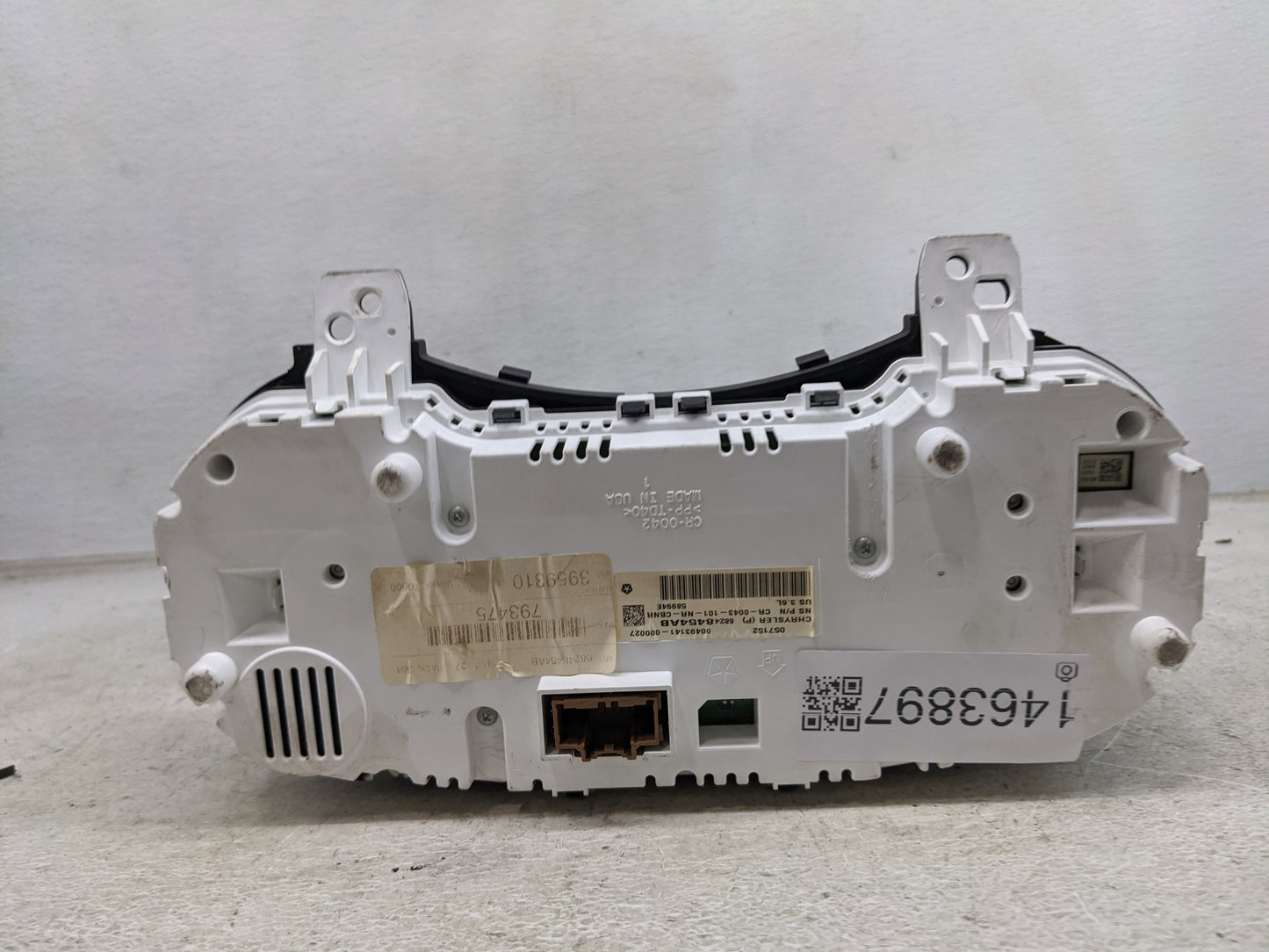 2015 Dodge Durango Instrument Cluster Speedometer Gauges P/N:68248454AB CR-0043-101-NR-CBNR Miles:161K Fits OEM Used Auto Pa
