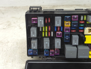 2015 Dodge Grand Caravan Fusebox Fuse Box Panel Relay Module P/N:68239606AA RT032842J0, 68083380AA, 04692139AA, 04692143AA Fits OEM Used Auto Parts