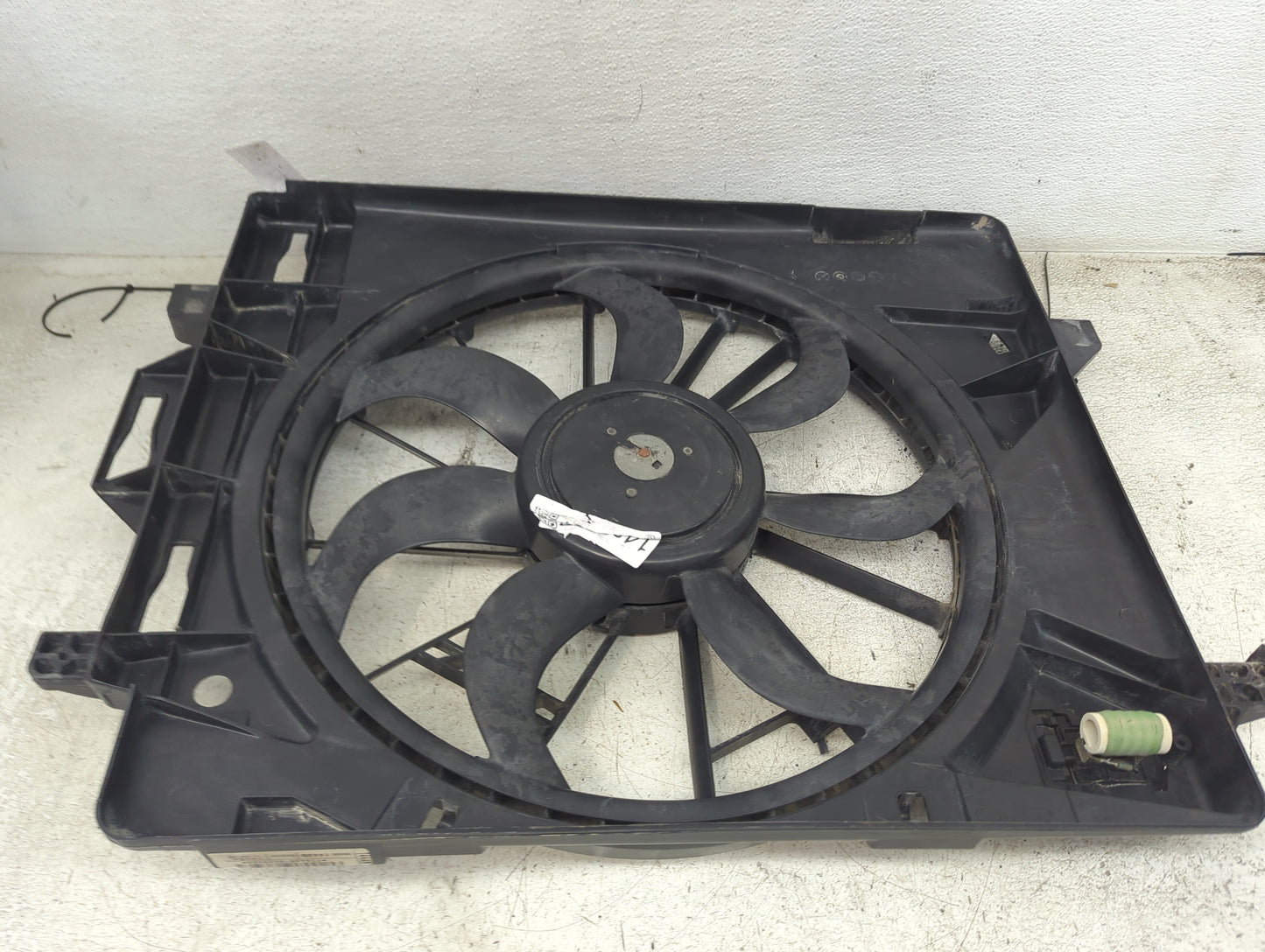 2008-2020 Dodge Grand Caravan Electric Radiator Cooling Fan Motor Assembly P/N:T144AN180564460 Fits OEM Used Auto Parts - Oe