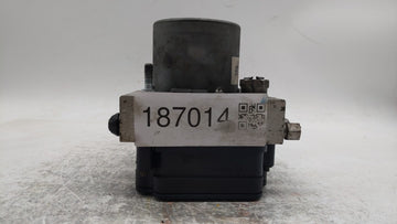 2015-2018 Dodge Grand Caravan ABS Pump Control Module Replacement P/N:P68183803AC 68183803AC Fits Fits 2015 2016 2017 2018 OEM Used Auto Parts
