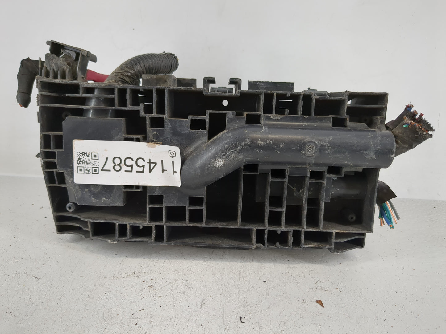 2015 Dodge Journey Fusebox Fuse Box Panel Relay Module P/N:72033 R 68143314AE Fits OEM Used Auto Parts - Oemusedautoparts1.c