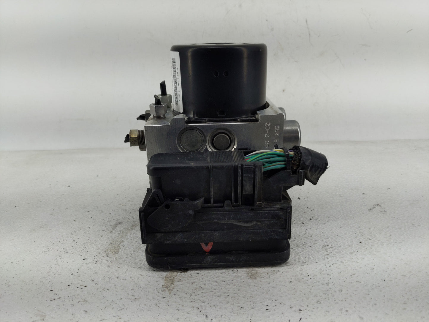 2015 Dodge Journey ABS Pump Control Module Replacement P/N:P68217512AA Fits OEM Used Auto Parts - Oemusedautoparts1.com