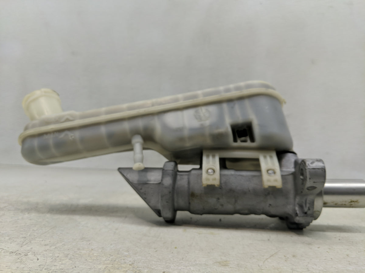 2015 Dodge Journey Brake Master Cylinder 1311512 - Oemusedautoparts1.com