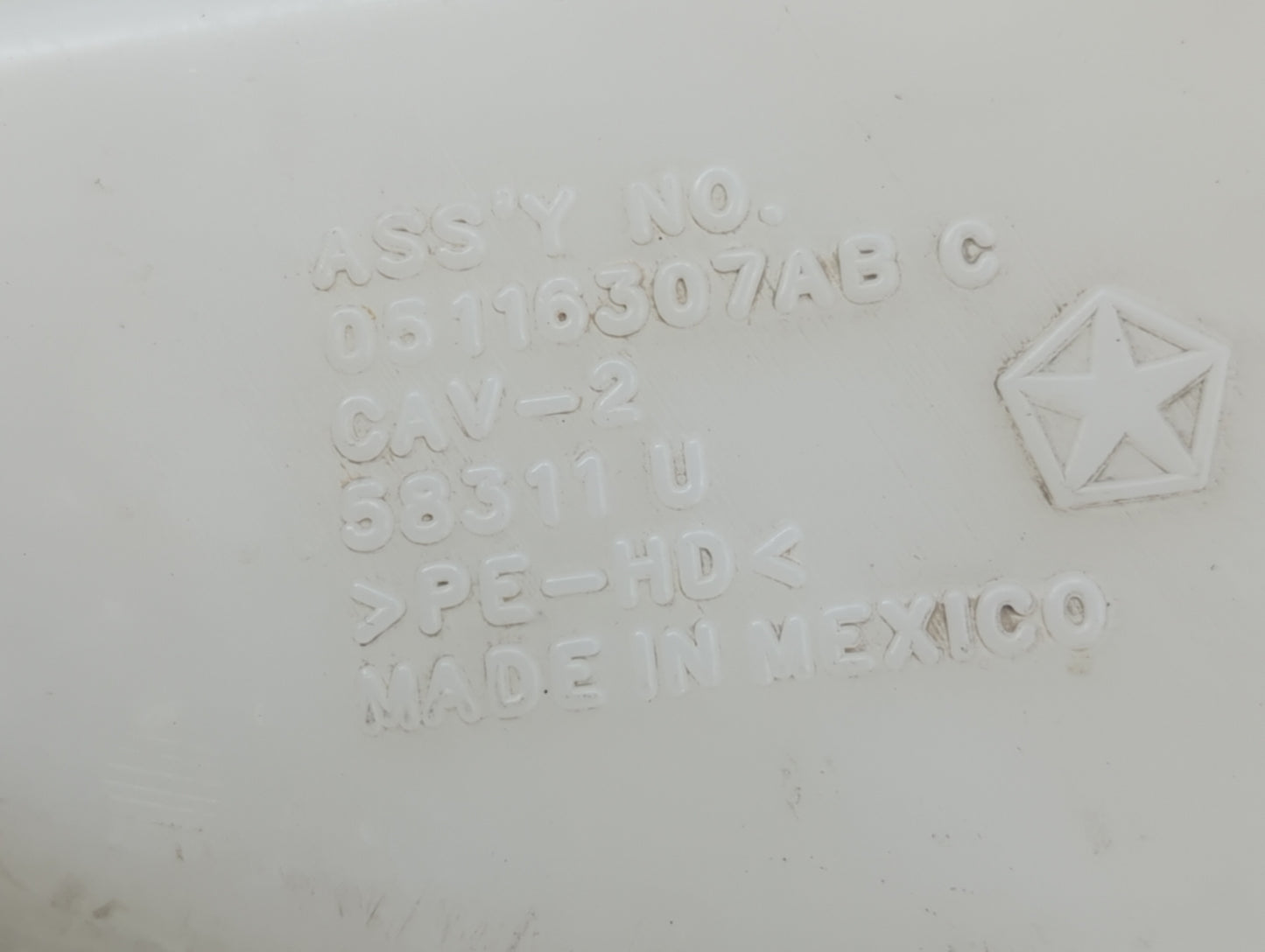 2015 Dodge Journey Windshield Washer Fluid Reservoir Bottle Oem 1465830 - Oemusedautoparts1.com