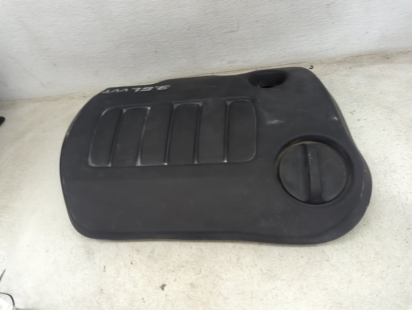 2015 Dodge Journey Engine Cover 1479299 - Oemusedautoparts1.com