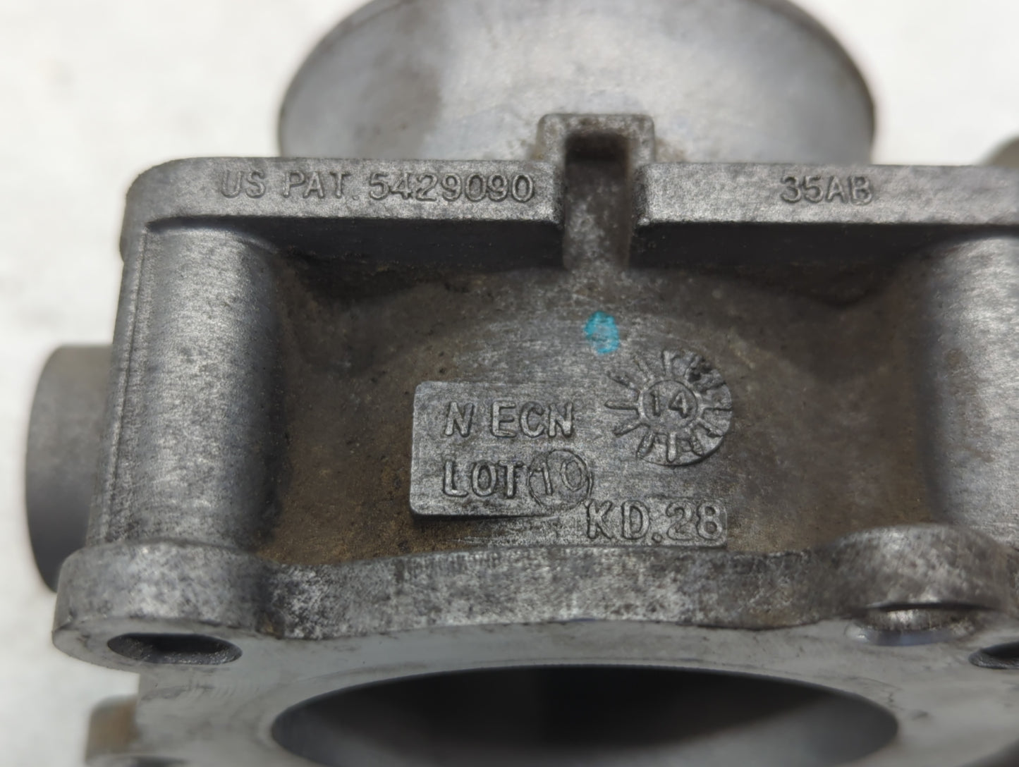 2009-2018 Dodge Journey Throttle Body P/N:5429090 Fits Fits 2007 2008 2009 2010 2011 2012 2013 2014 2015 2016 2017 2018 OEM
