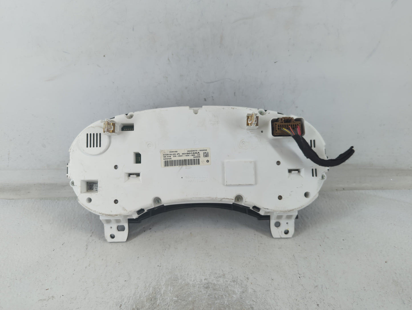 2015 Dodge Journey Instrument Cluster Speedometer Gauges P/N:CR-0041-608-MR-C0 68249018AA Fits OEM Used Auto Parts - Oemused