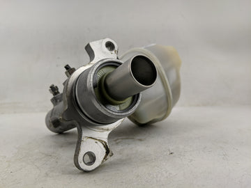 2007-2008 Dodge Ram 1500 Brake Master Cylinder