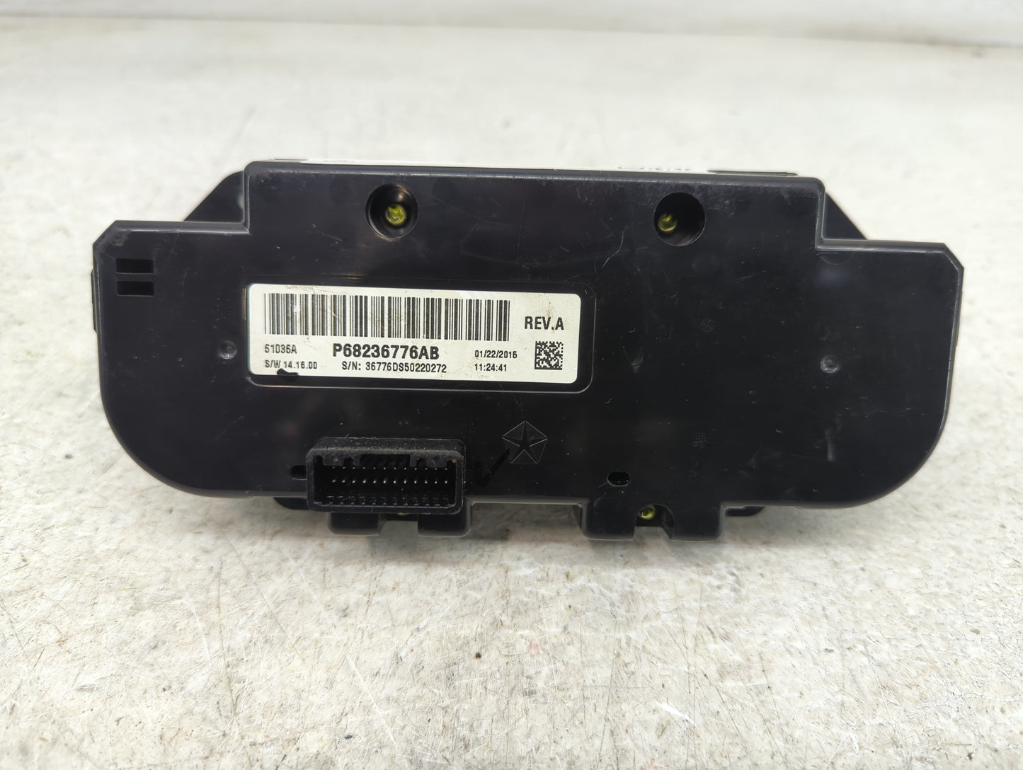 2015 Dodge Ram 1500 Climate Control Module Temperature AC/Heater Replacement P/N:P68236776AB Fits OEM Used Auto Parts - Oemu