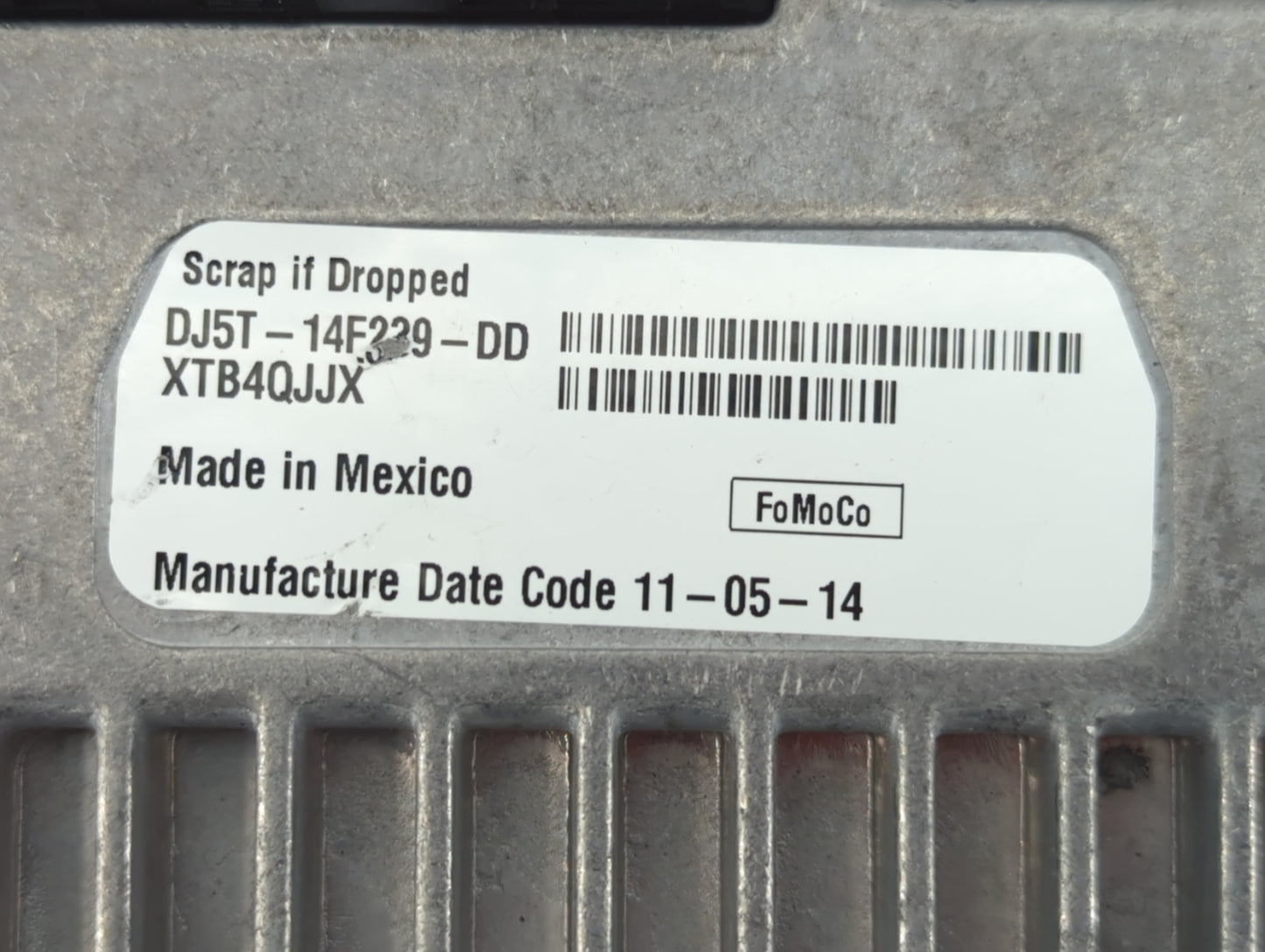 2015 Ford C-Max PCM Engine Control Computer ECU ECM PCU OEM P/N:DJ5T-14F329-DD Fits Fits 2016 2017 OEM Used Auto Parts - Oem