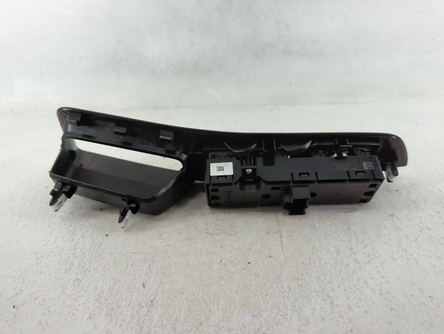 2015-2020 Ford Edge Master Power Window Switch Replacement Driver Side Left P/N:FL3T-14540-DDW Fits OEM Used Auto Parts - Oe