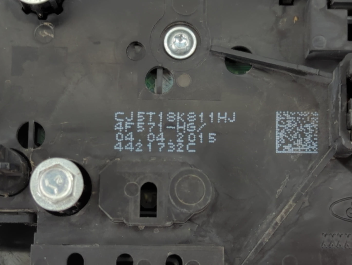 2015-2016 Ford Escape Radio AM FM Cd Player Receiver Replacement P/N:CJ5T 18K811 HJ Fits Fits 2015 2016 OEM Used Auto Parts