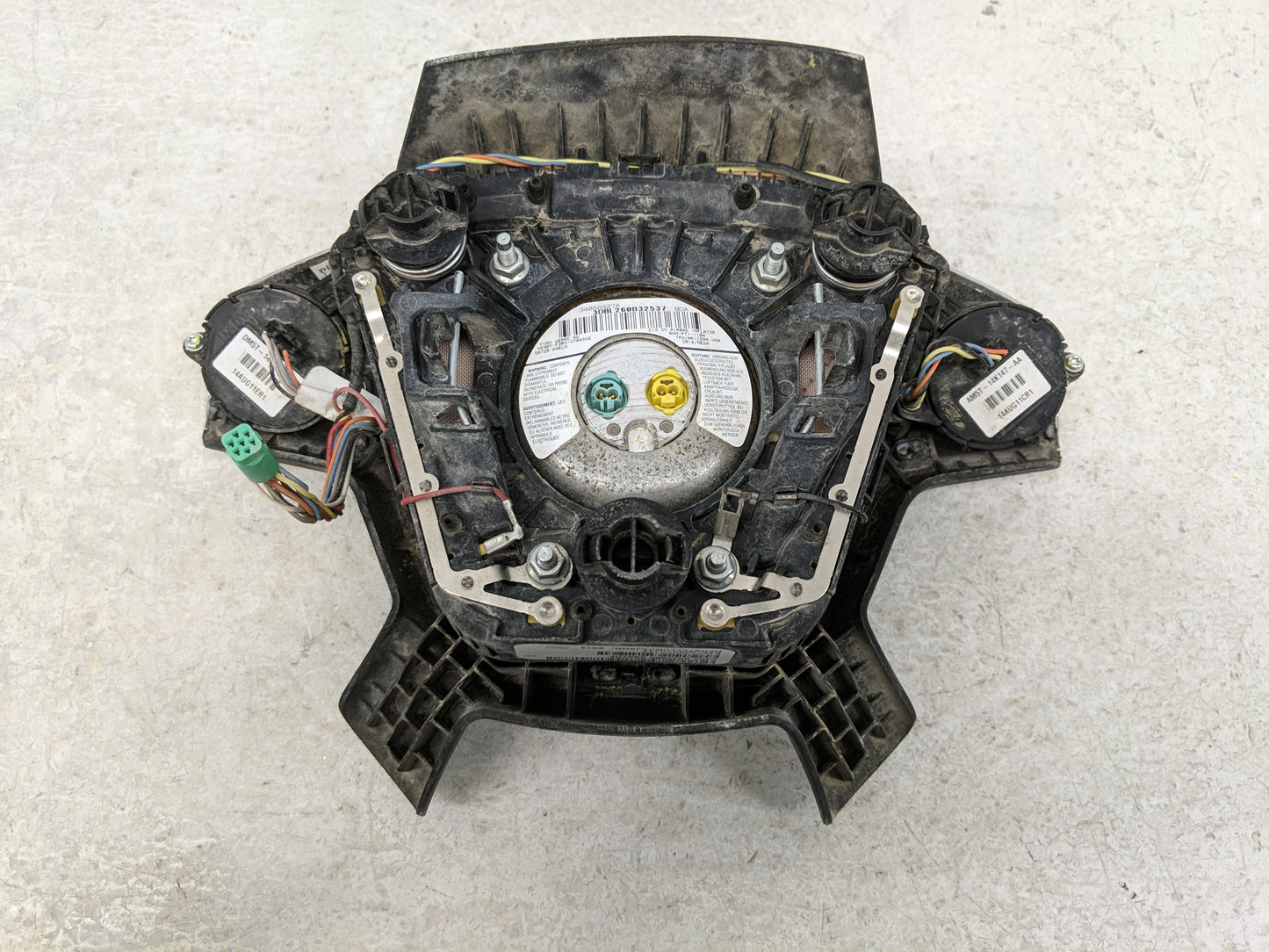 2015-2016 Ford Escape Air Bag Driver Left Steering Wheel Mounted Fits Fits 2015 2016 OEM Used Auto Parts - Oemusedautoparts1
