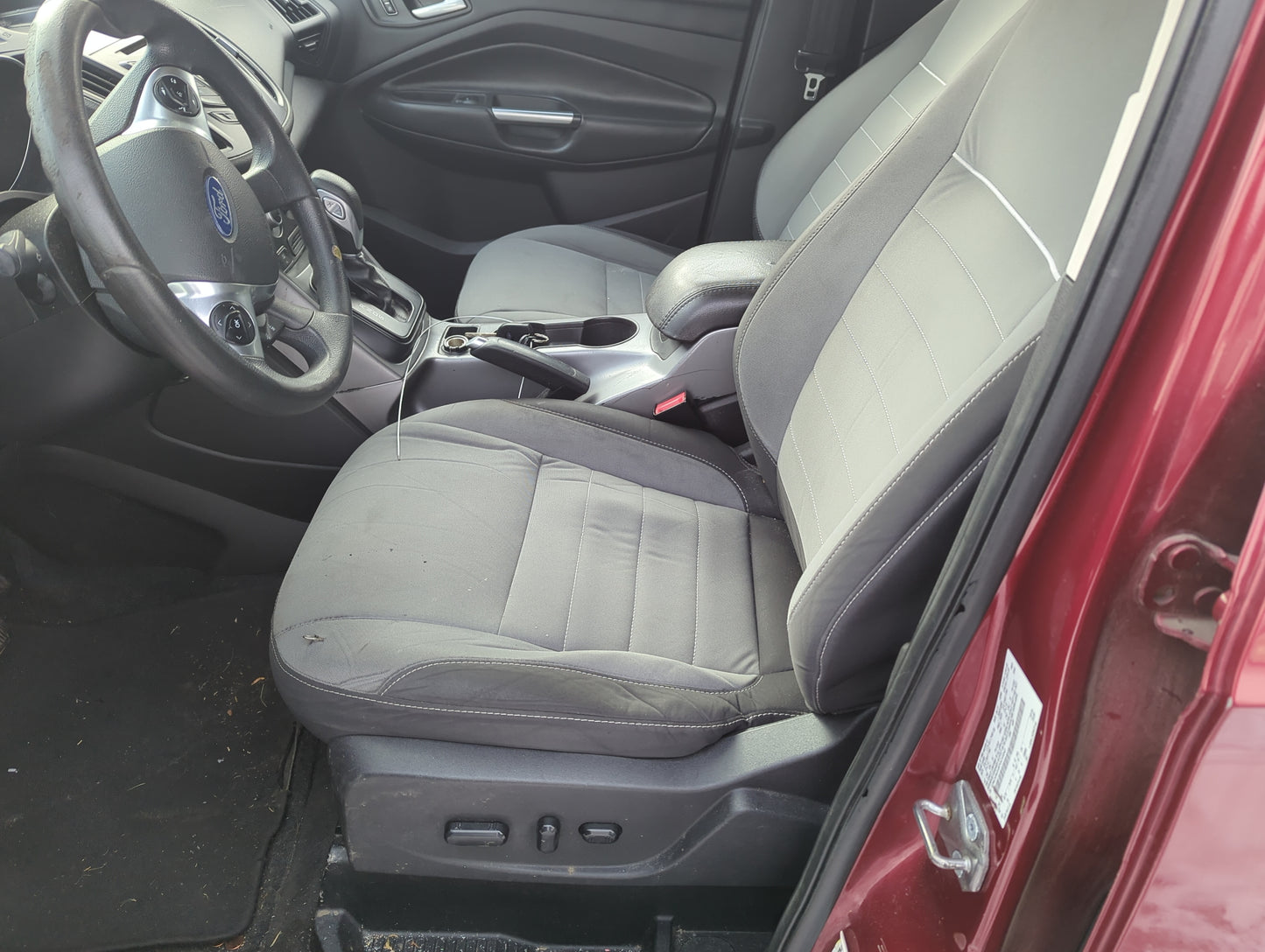 2014-2015 Ford Escape Driver Front Seat Oem - Oemusedautoparts1.com