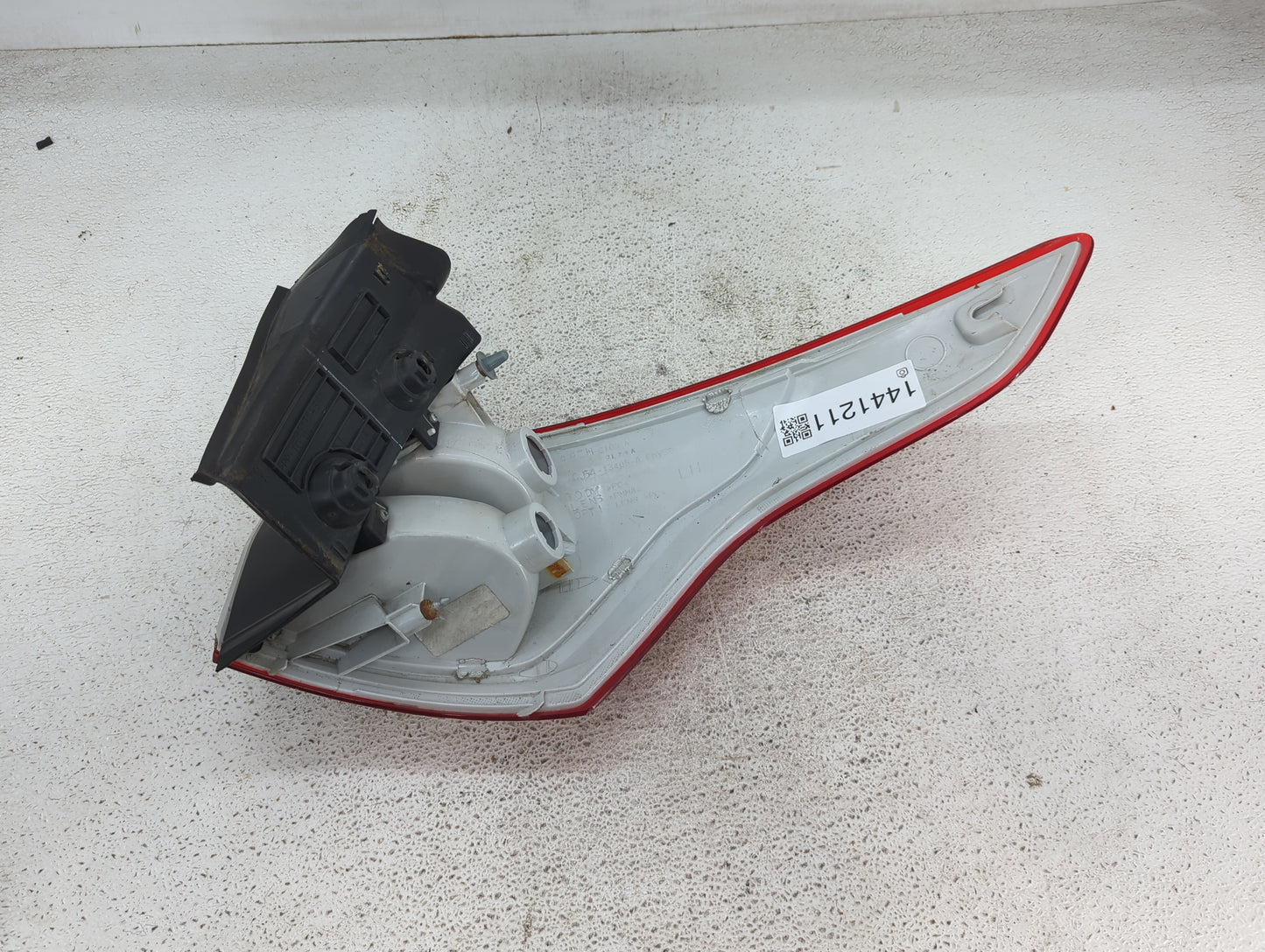 2013-2016 Ford Escape Tail Light Assembly Driver Left OEM P/N:CJ54-13405-A Fits Fits 2013 2014 2015 2016 OEM Used Auto Parts