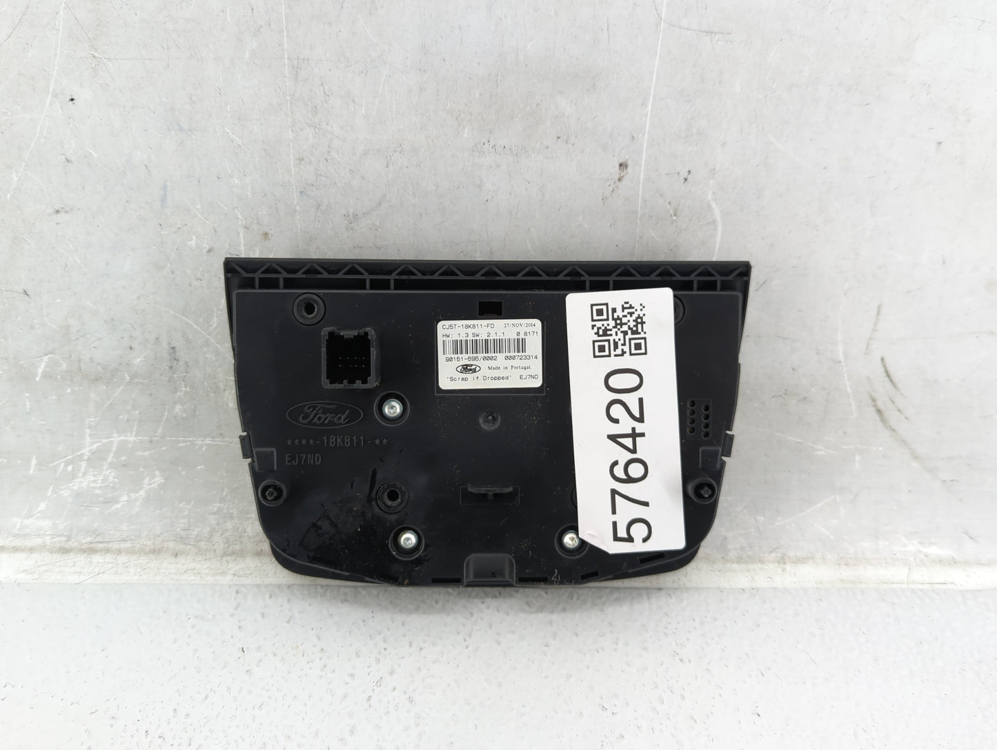 2015 Ford Escape Radio AM FM Cd Player Receiver Replacement P/N:90151-696 CJ5T-18K811-FD Fits OEM Used Auto Parts - Oemuseda