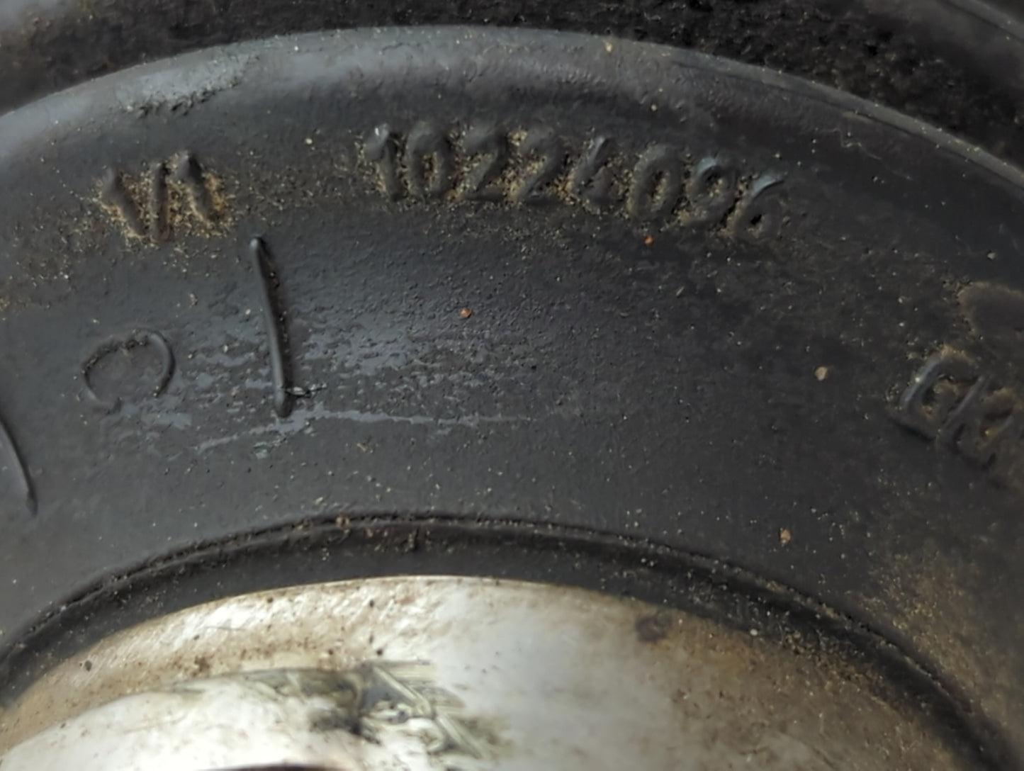2013-2019 Ford Escape Axle Shaft Front Driver Cv C/v - Oemusedautoparts1.com