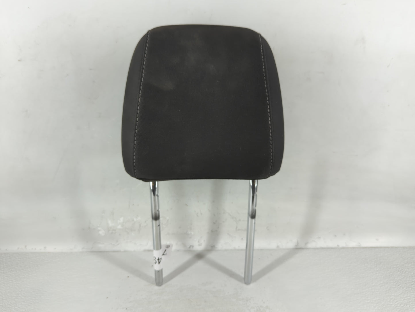 2015 Ford Escape Headrest Head Rest Front Driver Passenger Seat Fits OEM Used Auto Parts - Oemusedautoparts1.com