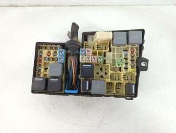 2013-2016 Ford Escape Fusebox Fuse Box Panel Relay Module P/N:3B0UF0100 Fits Fits 2013 2014 2015 2016 OEM Used Auto Parts