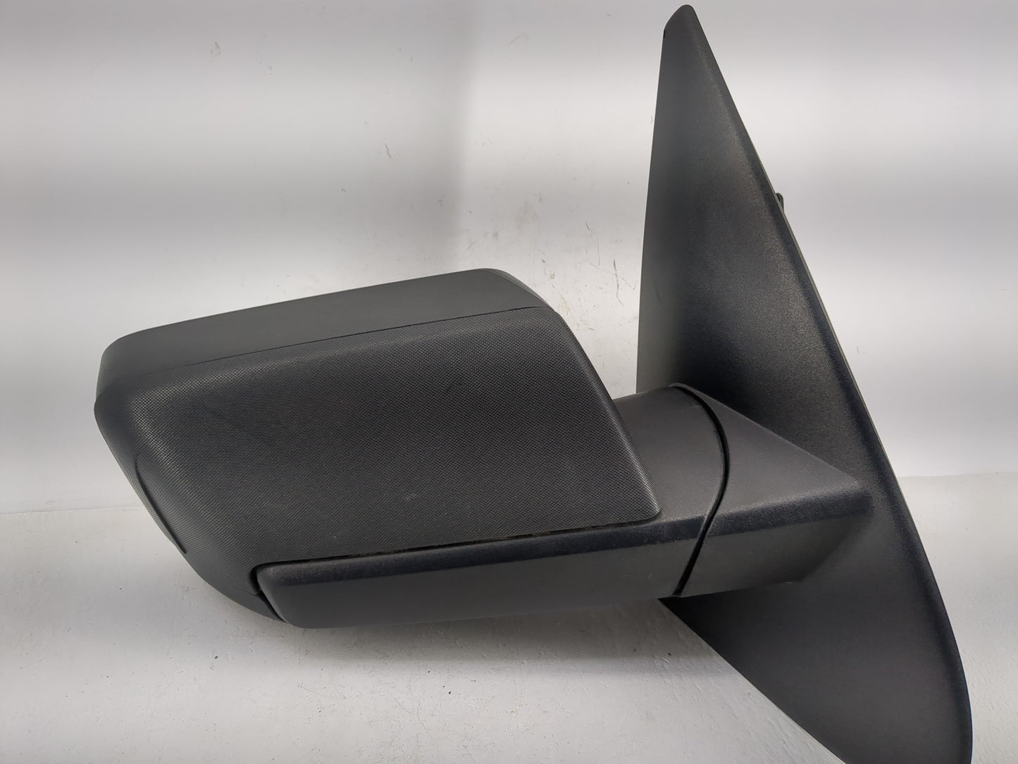 2012-2017 Ford Expedition Passenger Right Side View Manual Door Mirror - Oemusedautoparts1.com