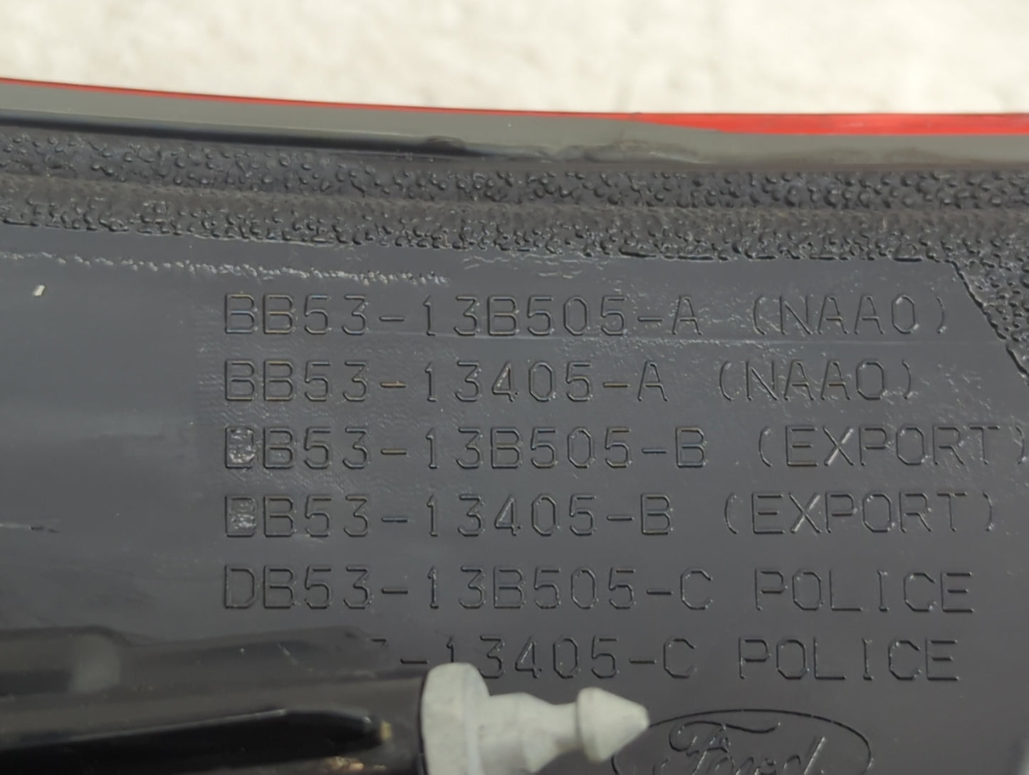 2013-2015 Ford Explorer Tail Light Assembly Driver Left OEM P/N:DB53-13B505-C BB53-13405-B, BB53-13B505-B Fits Fits 2013 201