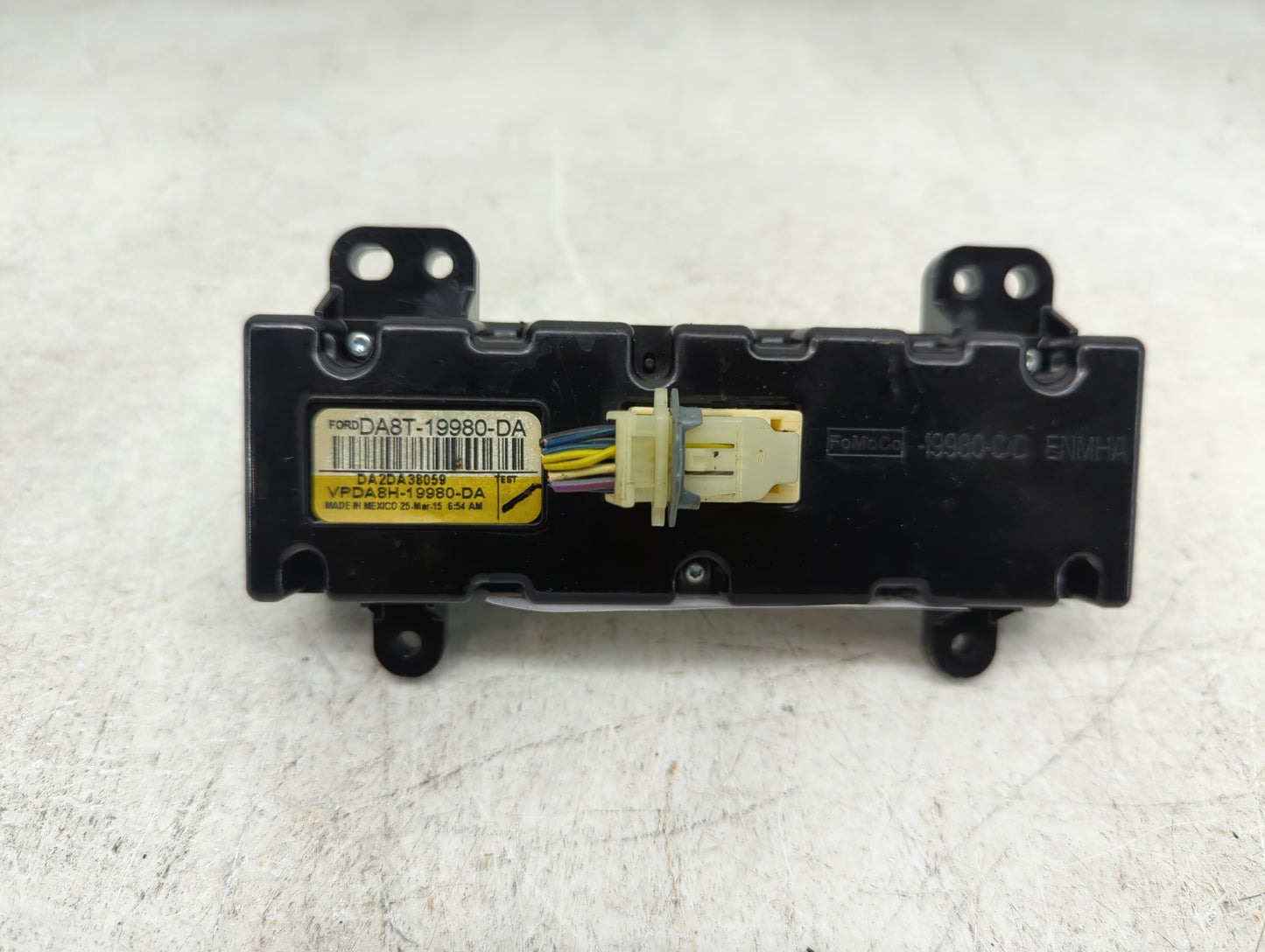 2015 Ford Explorer Climate Control Module Temperature AC/Heater Replacement P/N:DA8T-19980-DA Fits OEM Used Auto Parts - Oem