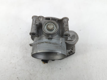 2011-2019 Ford Explorer Throttle Body P/N:AT4E-9F991-EH AT4E-9F991-EL Fits Fits 2011 2012 2013 2014 2015 2016 2017 2018 2019 OEM Used Auto Parts