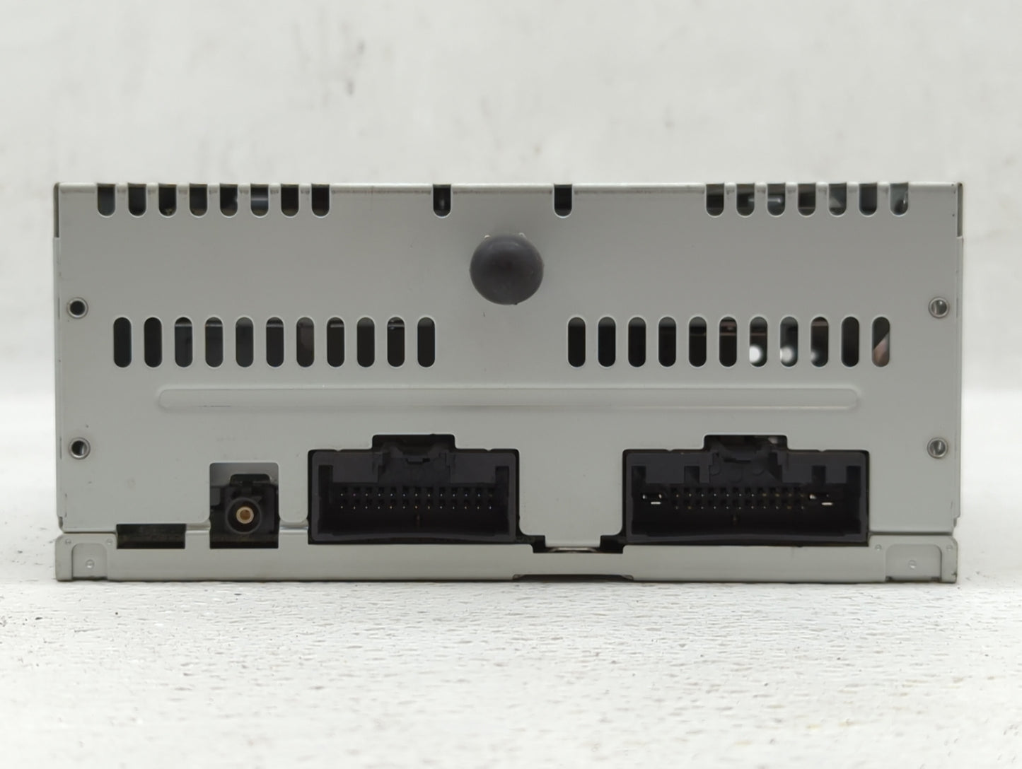 2014-2015 Ford Explorer Radio AM FM Cd Player Receiver Replacement P/N:EB5T-19C107-GA Fits Fits 2014 2015 OEM Used Auto Part