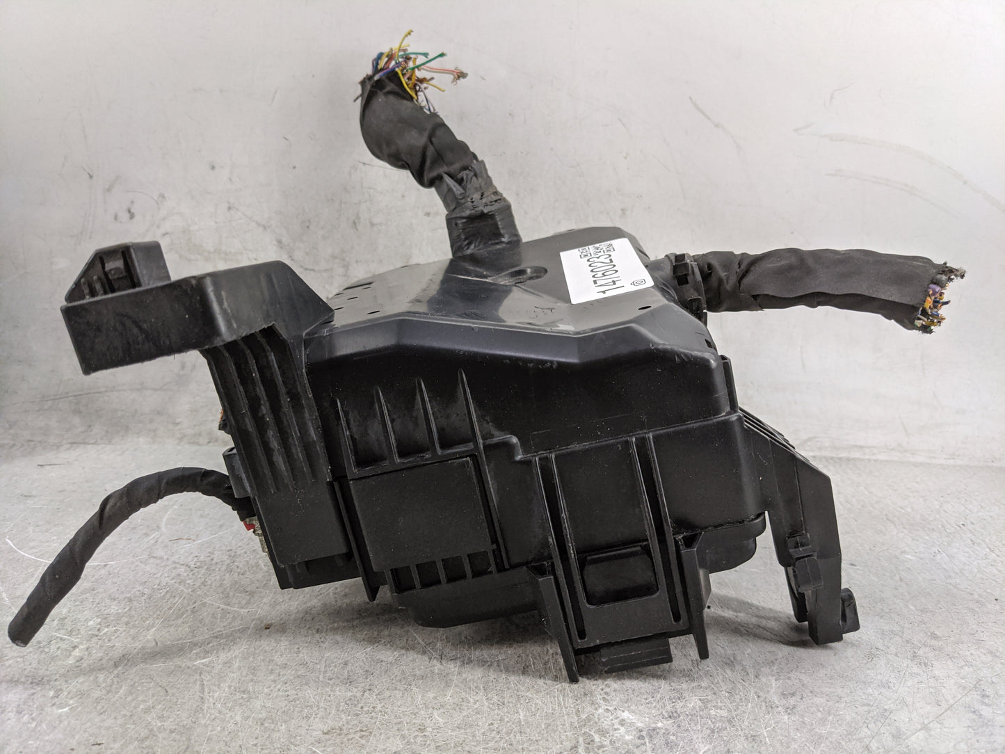 2015 Ford F150 Fusebox Fuse Box Panel Relay Module P/N:FL3T-12A581CJK Fits OEM Used Auto Parts - Oemusedautoparts1.com