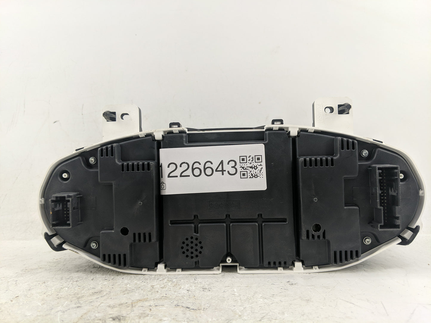 2015-2017 Ford Fiesta Instrument Cluster Speedometer Gauges P/N:D2BT-10849-CAT Fits Fits 2015 2016 2017 OEM Used Auto Parts