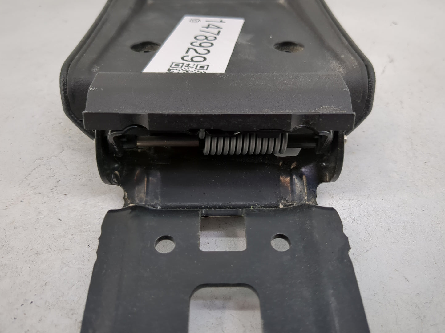 2014-2019 Ford Fiesta Center Console Armrest Cover Lid P/N:1305766X-CB-03 1305766XCB03 Fits Fits 2014 2015 2016 2017 2018 20