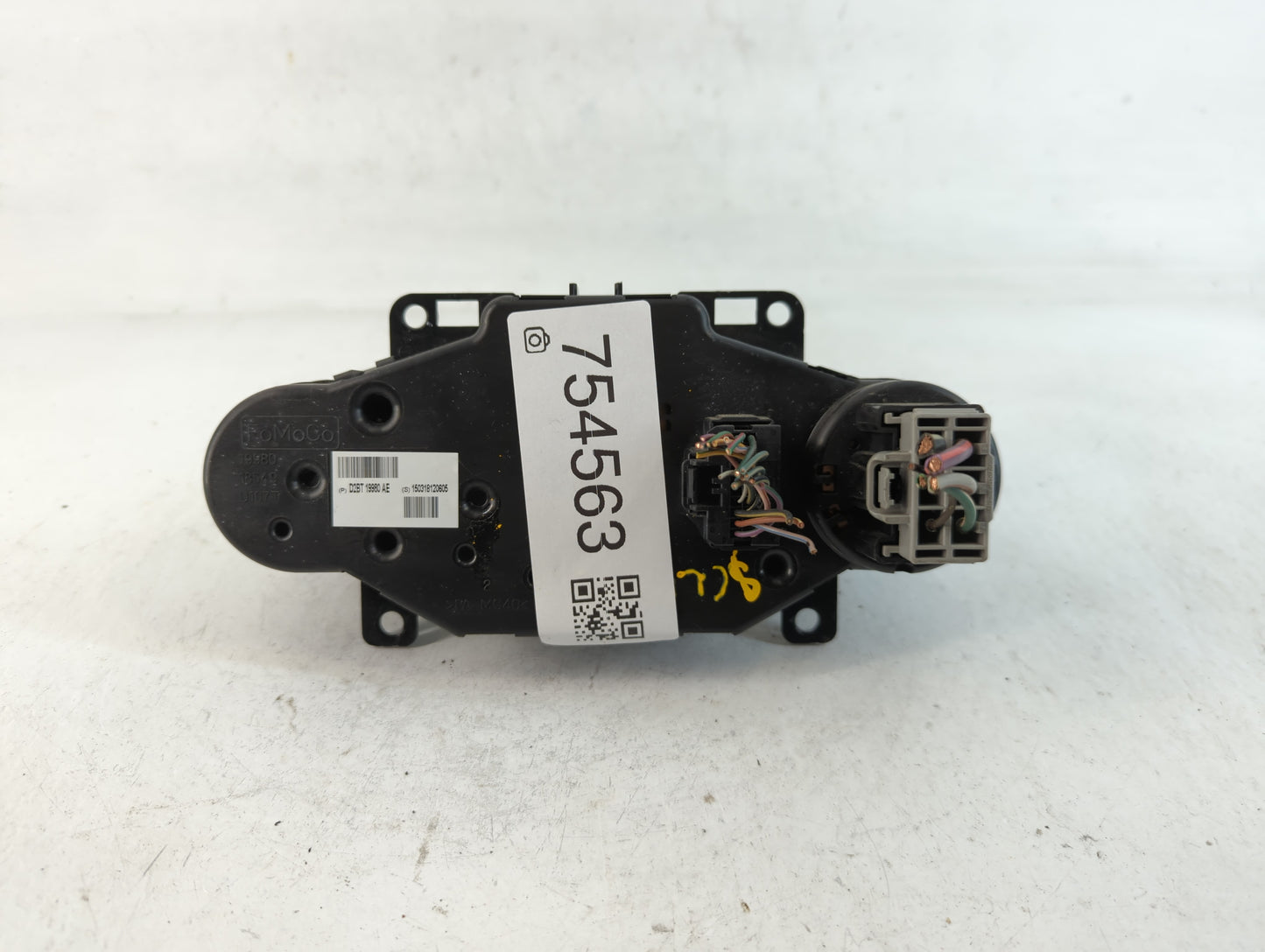 2014-2019 Ford Fiesta Climate Control Module Temperature AC/Heater Replacement P/N:D2BT 19980 AE Fits OEM Used Auto Parts -