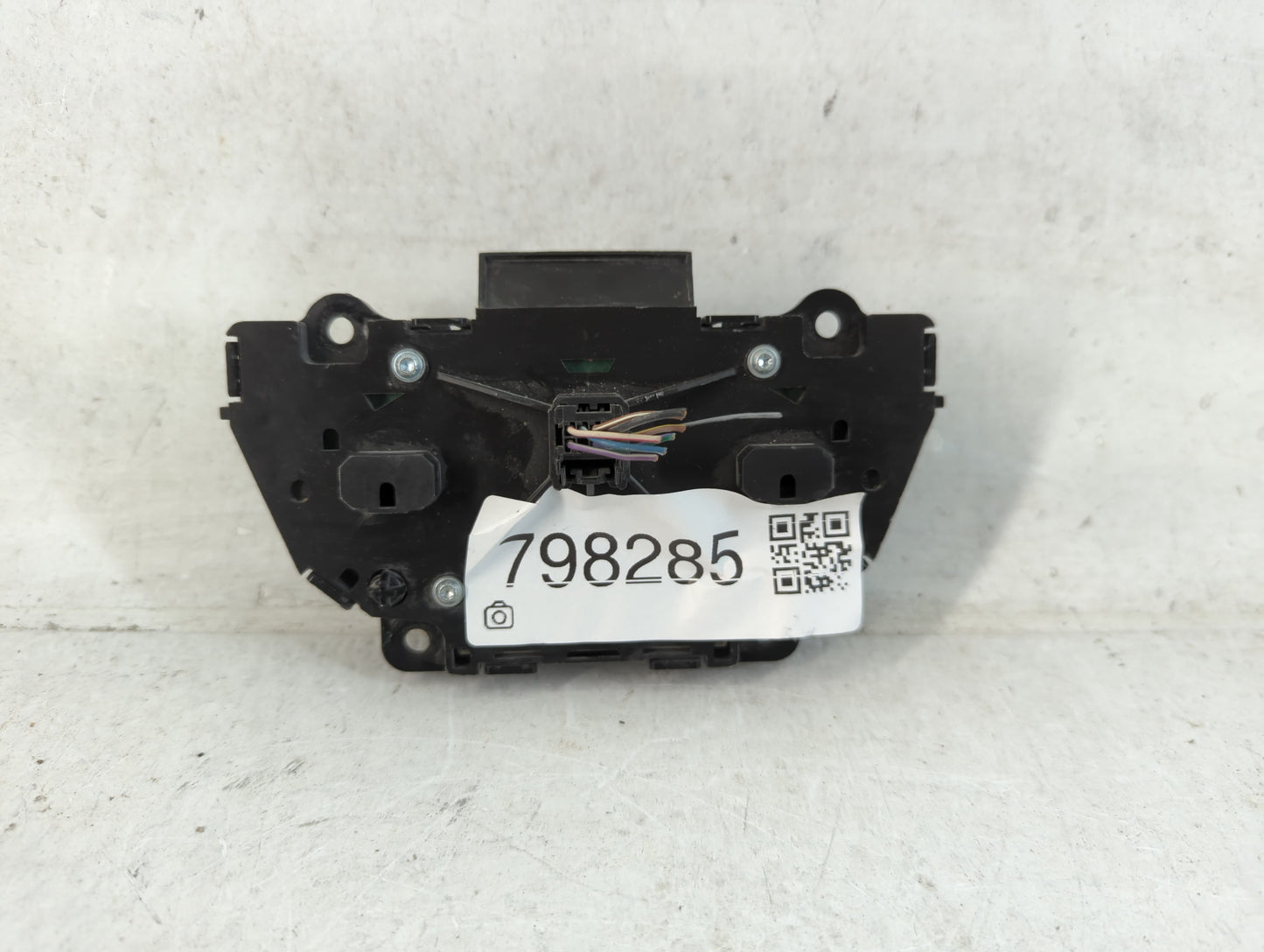 2014-2019 Ford Fiesta Climate Control Module Temperature AC/Heater Replacement P/N:D2BT 19980 AE Fits OEM Used Auto Parts -