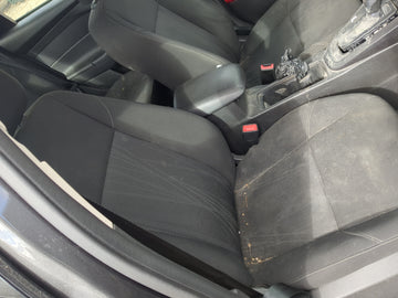 2015-2018 Ford Focus Passenger Front Seat Oem