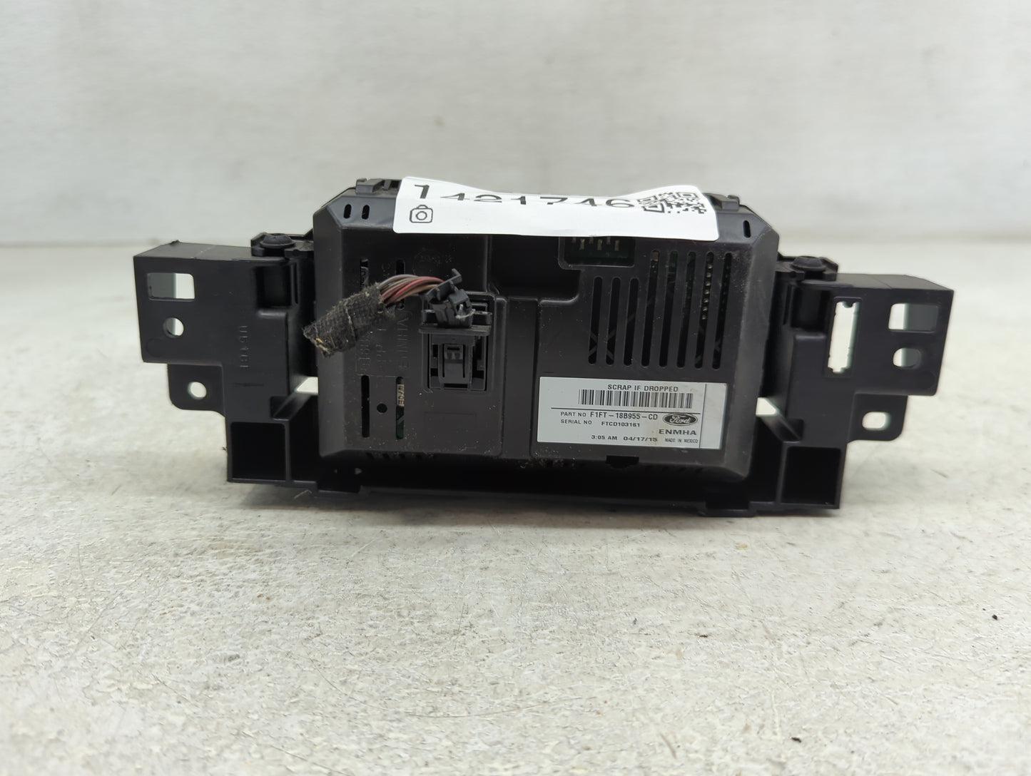 2015-2018 Ford Focus Information Display Screen - Oemusedautoparts1.com