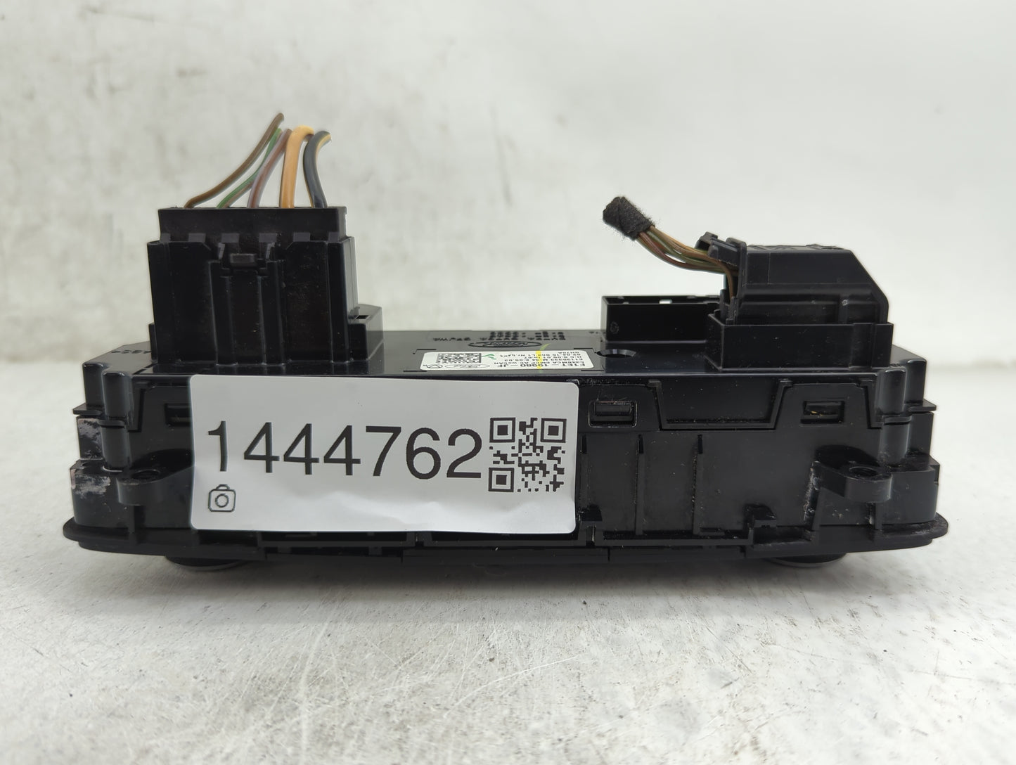 2015-2018 Ford Focus Climate Control Module Temperature AC/Heater Replacement P/N:F1ET-19980-JF Fits Fits 2015 2016 2017 201